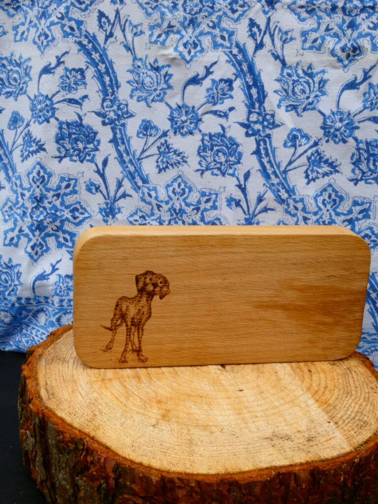 Curious Dog - Chopping board